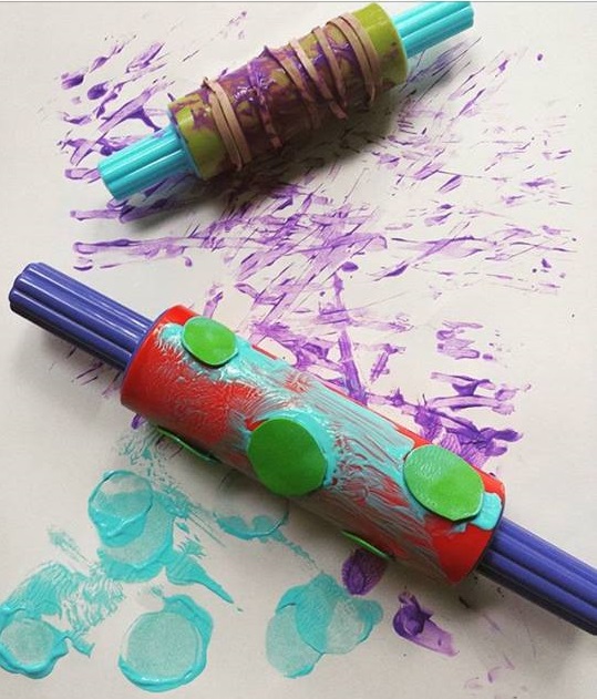 toddlers rolling pinpainting