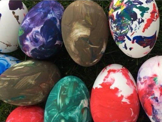 easter egg painting