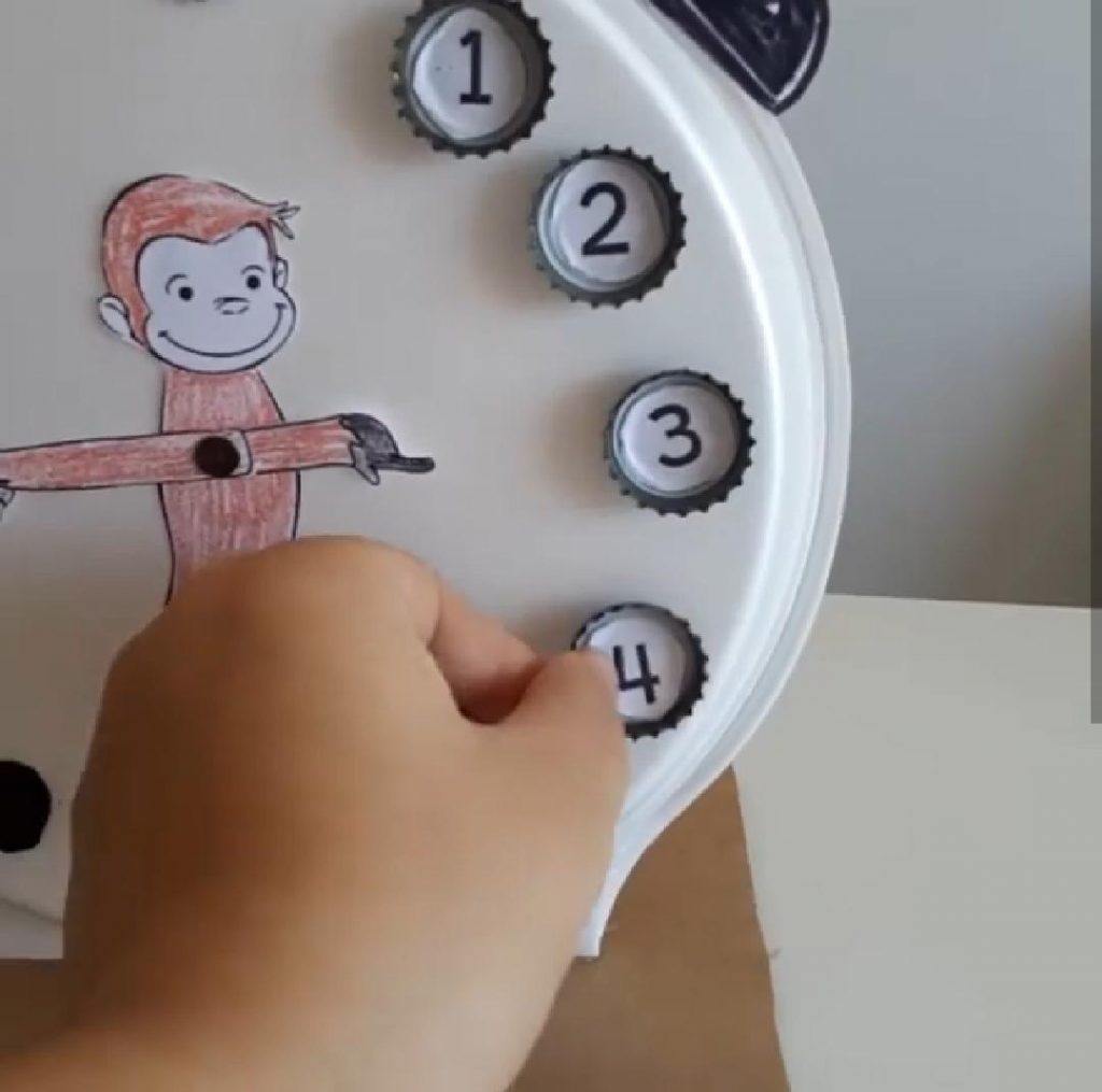 paper plate clock craft